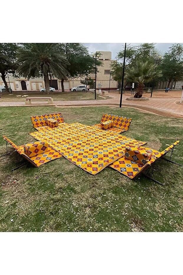 طقم مجلس التخييم أرضية مع مركي وكراسي وسجادة فاخر يكفي 8 PERSONS للبر الرحلات 9 قطع (Yellow)