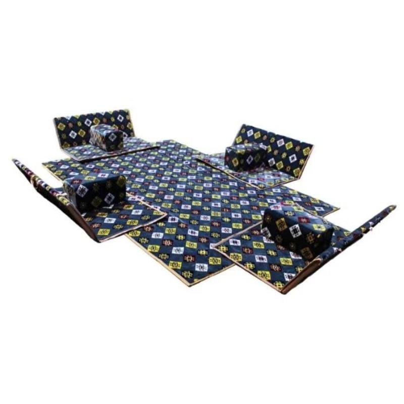 طقم أرضيات تخييم من 9 قطع - سجادة 300×200 سم، 4 كراسي أرضية، 4 وسائد