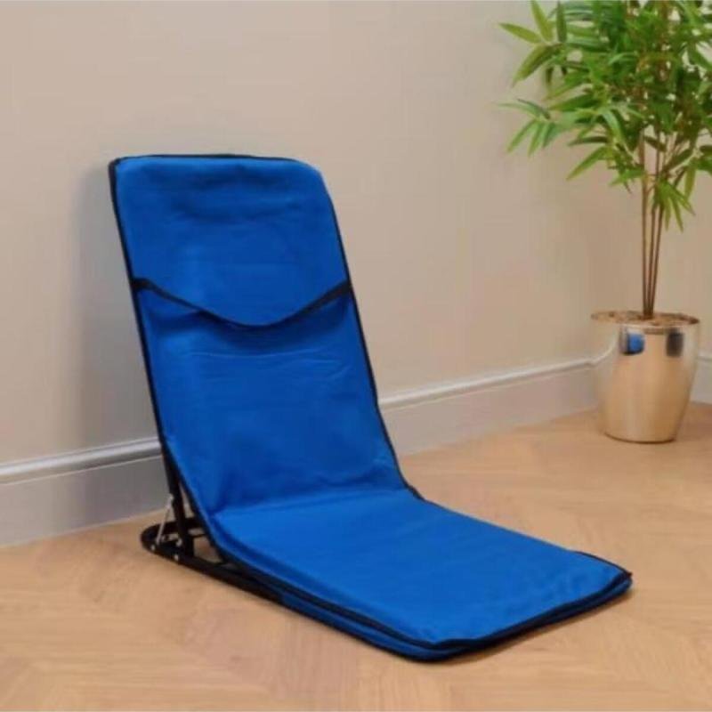 كرسي أرضي عربي تقليدي قابل للطي بمسند ظهر قابل للتعديل، مريح وخفيف مثالي للرحلات والتخييم والنزهات