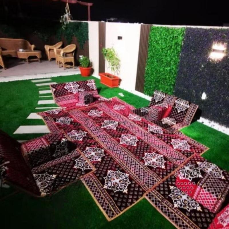 طقم جلسة أرضية 9 قطع: فرشة 300×200 سم، 4 كراسي أرضية لشخصين و4 مراكي مريحة، للرحلات والتخييم