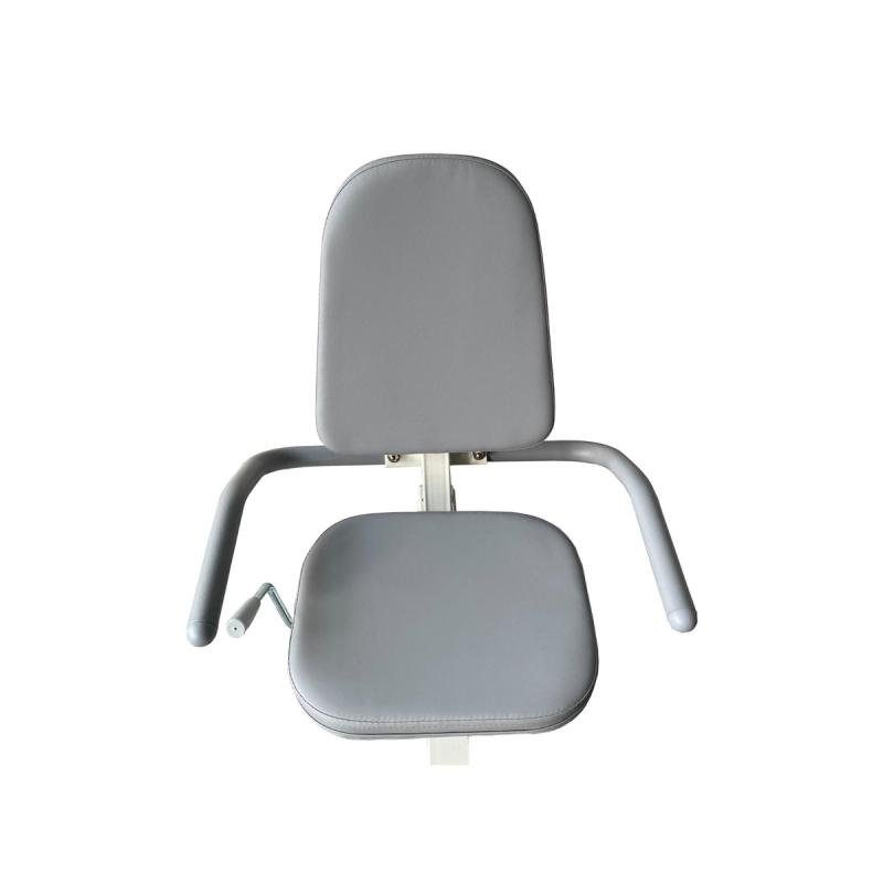 دراجة بمسند الظهر وعجلة دوران بوزن 4 كجم أقصى وزن للمستخدم 110 كجم Bc27003