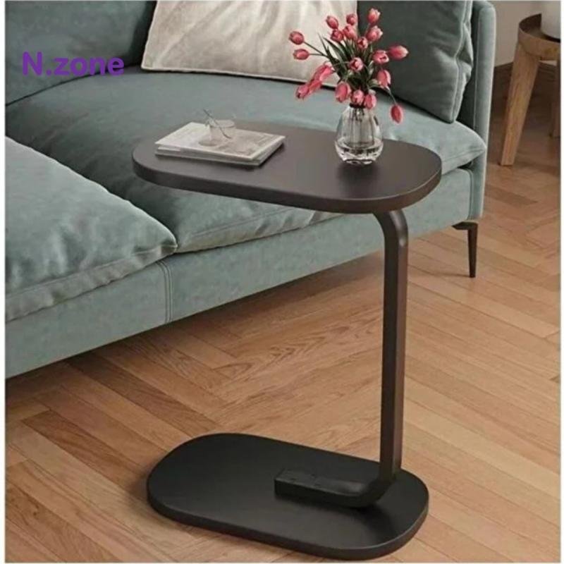 طقم من 4 قطع - طاولة قهوة عصرية | طاولة جانبية على شكل حرف C بسطح من الخشب الأسود وإطار معدني أسود