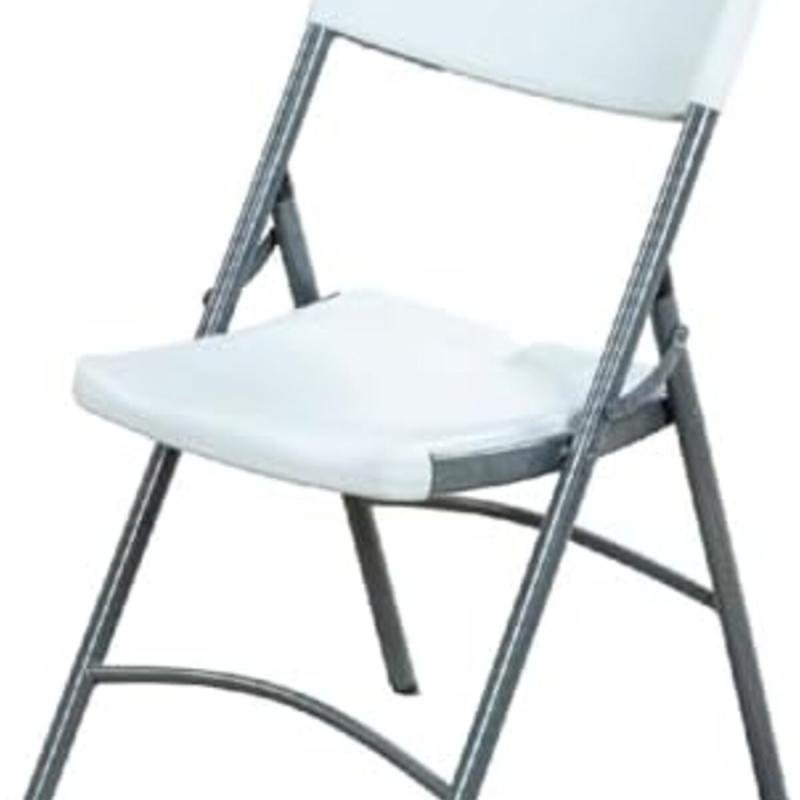 كرسي تخييم ورحلات قابل للطي – بلاستيك قوي أرجل معدنية – سهل الحمل ومريح يتحمل حتى 200 كجم – ابيض