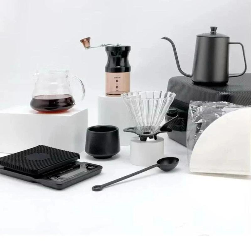 حقيبة ادوات القهوه المختصه اله قهوه V60 طقم يحتوي على 12قطع