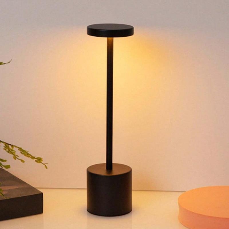 مصباح مكتبي لاسلكي قابل لإعادة الشحن بقوة 3600 مللي أمبير/ساعة، مصباح مكتبي اسود محمول معدني.