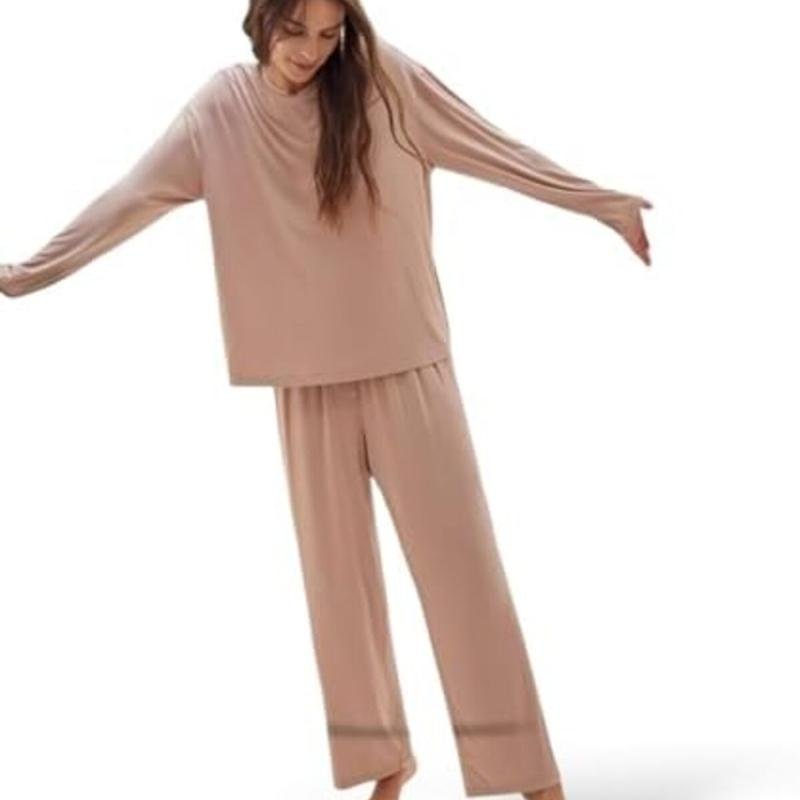 طقم بيجامة منزلية فضفاض من الفيسكوز، مكون من قطعتين - تيشيرت وبنطال من BUNCA - لون وردي باهت