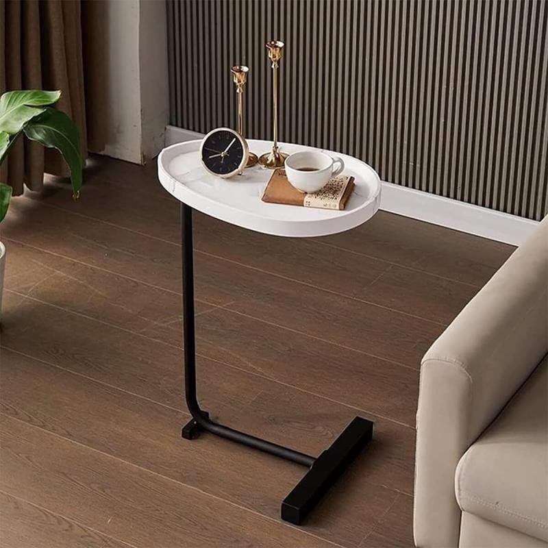 طاولة قهوة عصرية | طاولة جانبية علي شكل حرف سي سطح رخامي ابيض وارجل معدنية باللون الأسود 60x45x30 سم