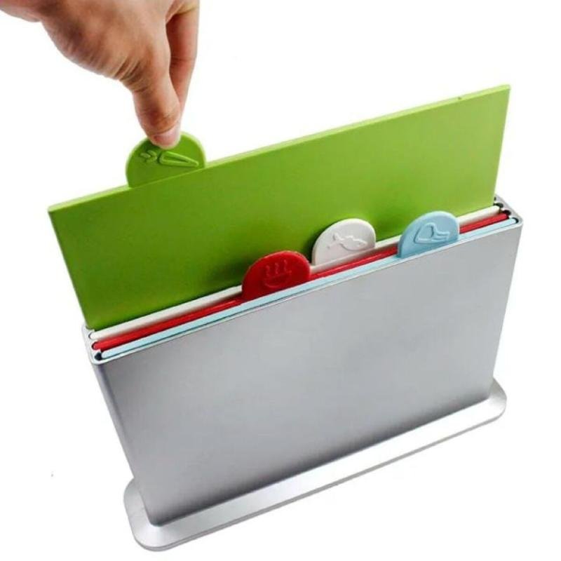 لوح تقطيع مكون من 4 قطع