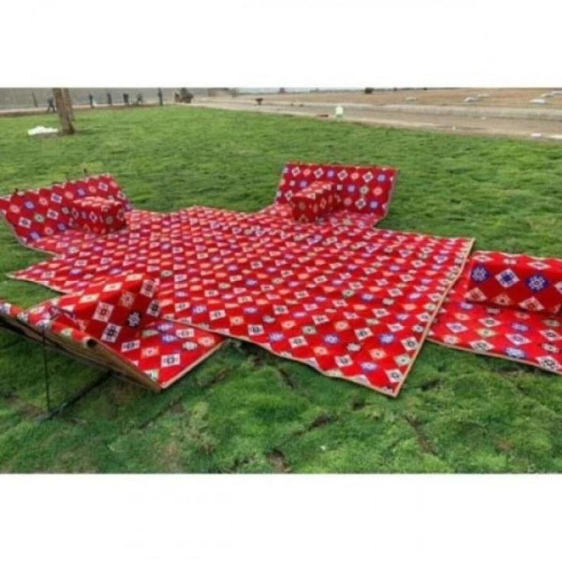 مجموعة جلسات أرضية خارجية للحوش بتصميم قماش سوري – عنابي